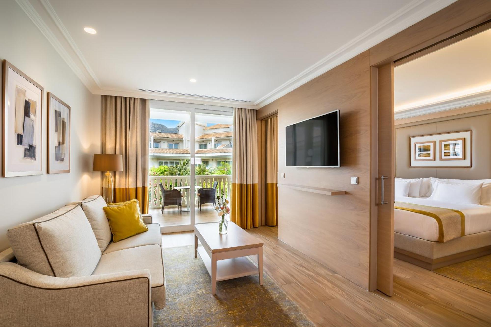 Barcelo La Nucia Hills Hotel Bagian luar foto Suite
