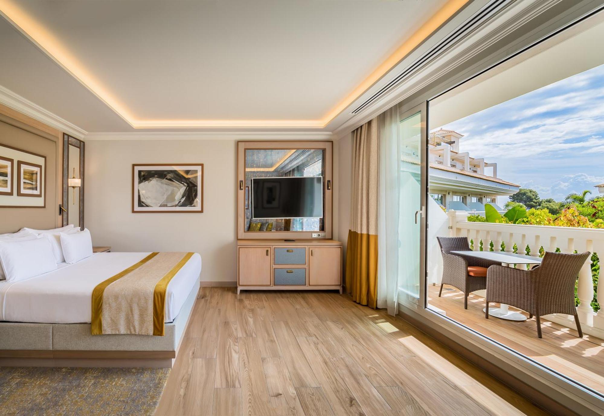 Barcelo La Nucia Hills Hotel Bagian luar foto Deluxe Room with Terrace